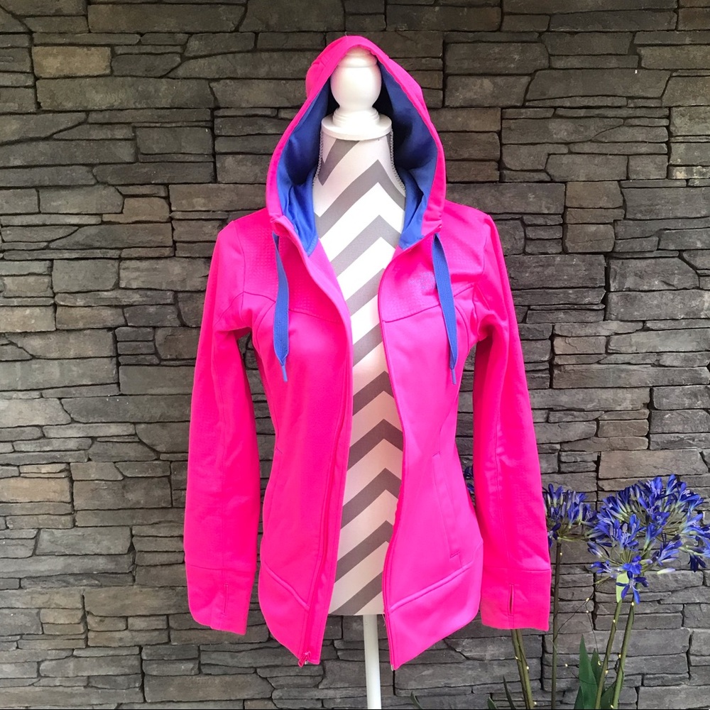 HP! 🎉The North Face Hot Pink Jacket